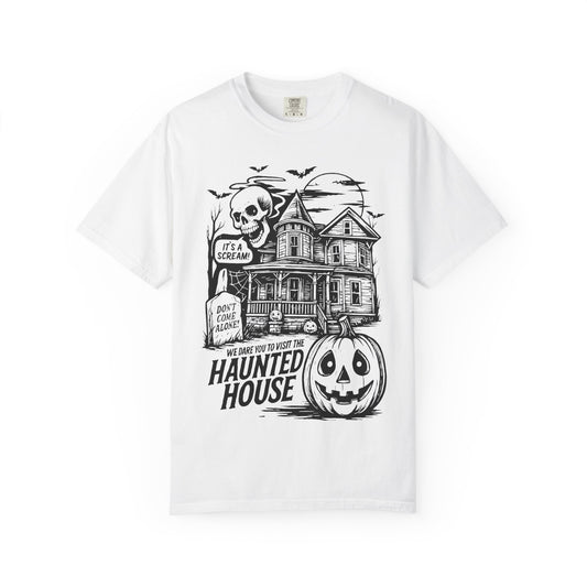 Spooky Haunted House T-shirt, Halloween Tee, Comfortable Graphic Shirt, Fall Festive Top, Unisex Horror Apparel, Ghostly Fun Wear