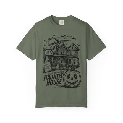 Spooky Haunted House T-shirt, Halloween Tee, Comfortable Graphic Shirt, Fall Festive Top, Unisex Horror Apparel, Ghostly Fun Wear