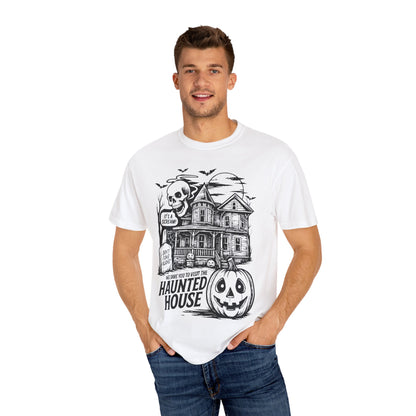 Spooky Haunted House T-shirt, Halloween Tee, Comfortable Graphic Shirt, Fall Festive Top, Unisex Horror Apparel, Ghostly Fun Wear