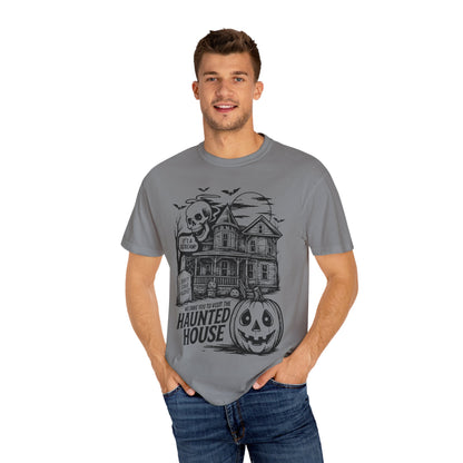 Spooky Haunted House T-shirt, Halloween Tee, Comfortable Graphic Shirt, Fall Festive Top, Unisex Horror Apparel, Ghostly Fun Wear